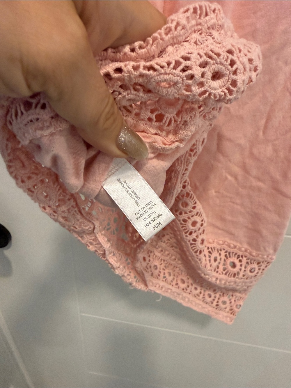 Old Navy Light Pink Crochet Lace Short Sleeve Top size medium - Picture 5 of 5